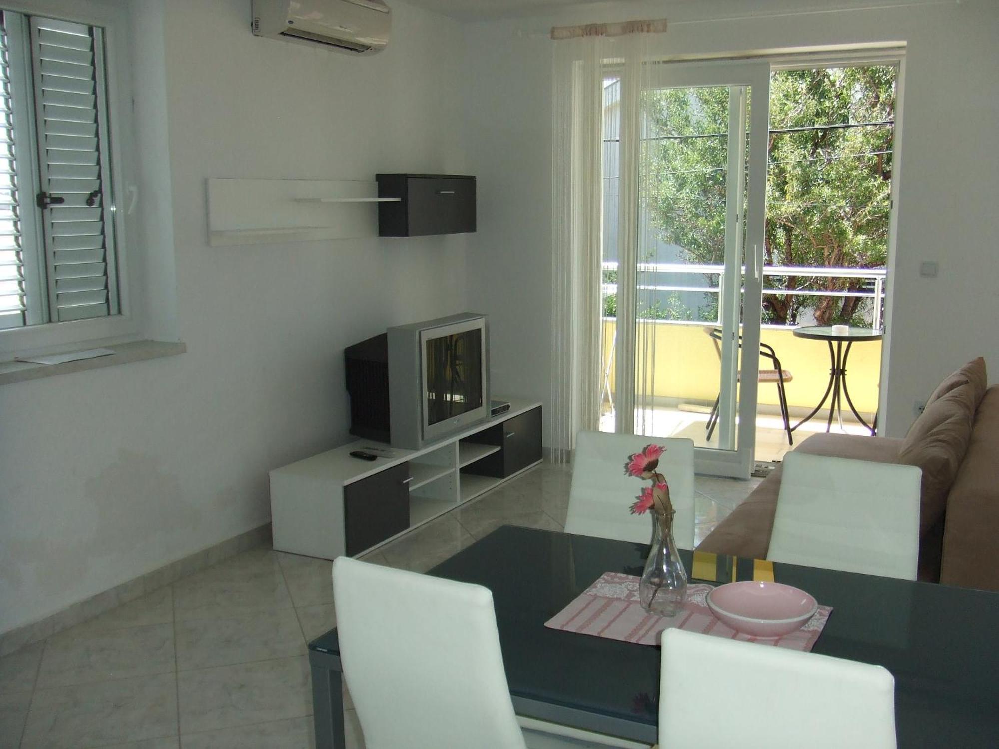Apartments Diva Новаля Екстер'єр фото