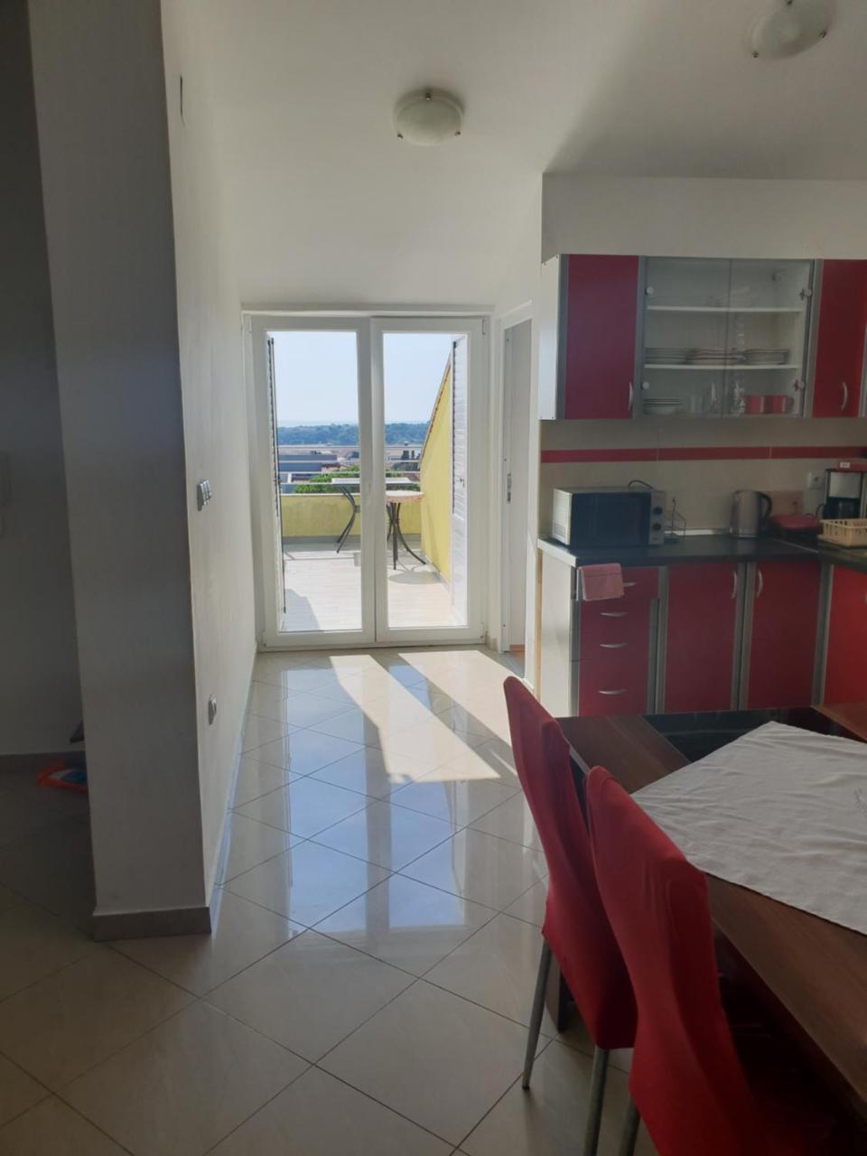 Apartments Diva Новаля Екстер'єр фото